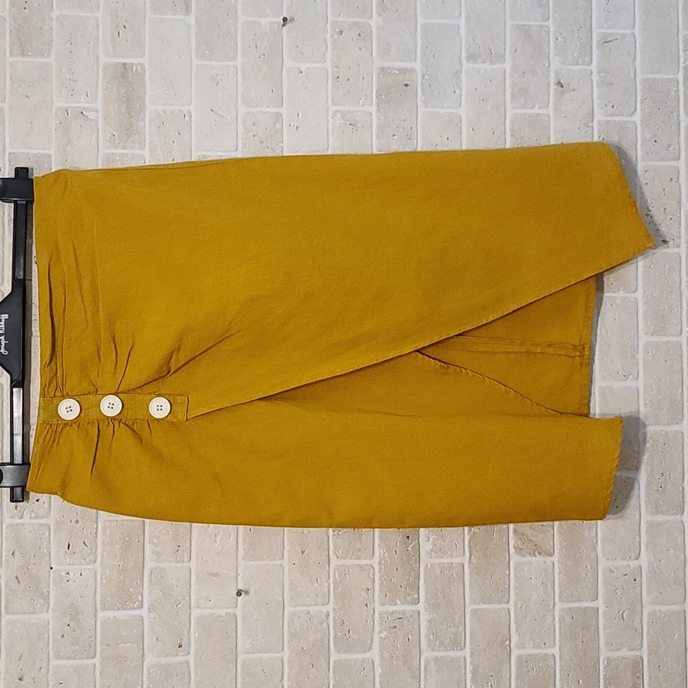 Zara Basic Women's Yellow Skirt (Sz XS)